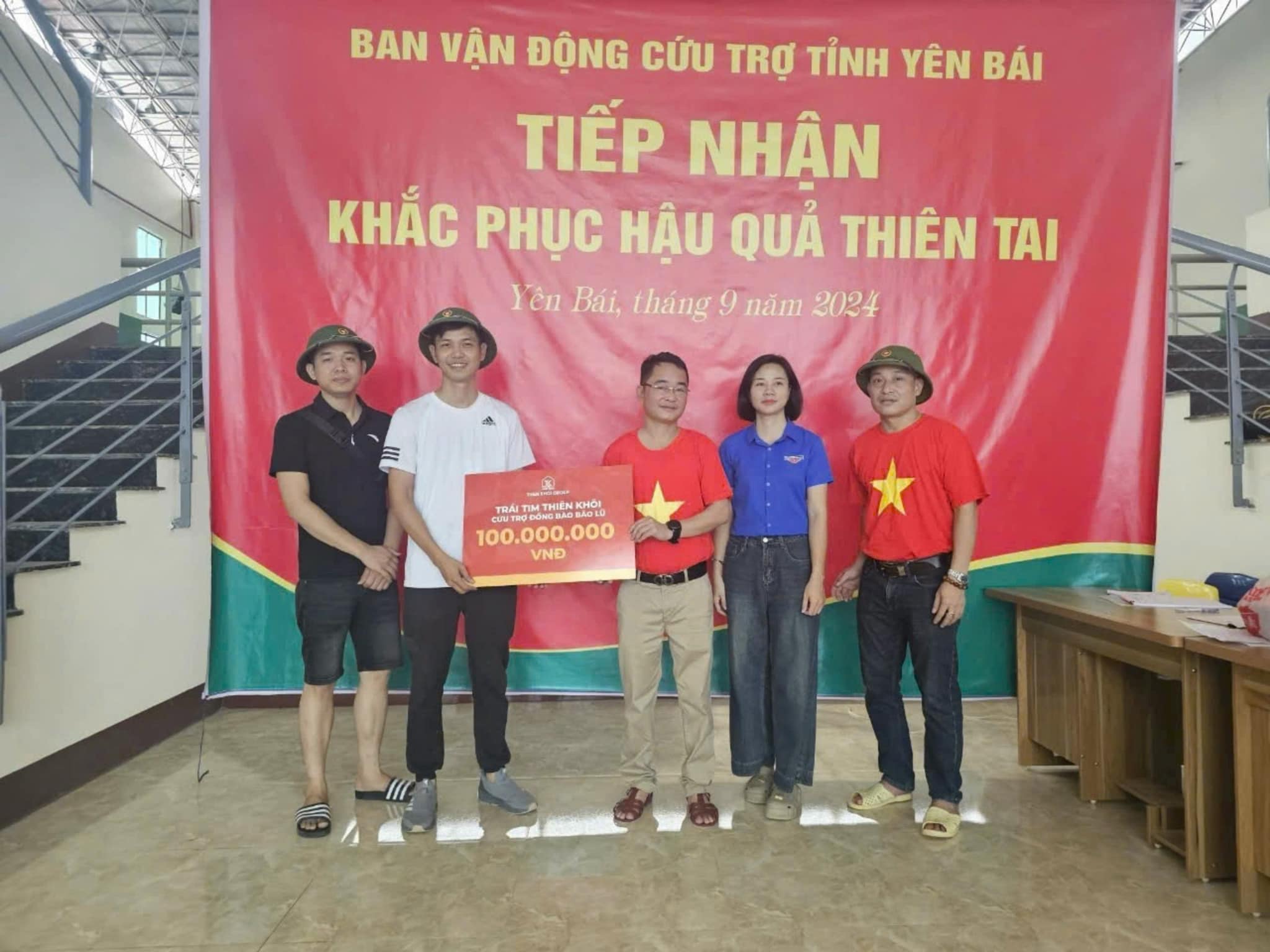 QUỸ TRÁI TIM THIÊN KHÔI - THIÊN KHÔI GROUP TRAO TẶNG 100 TRIỆU HIỆN KIM VÀ CÁC NHU YẾU PHẨM CẦN THIẾT CHO BÀ CON VÙNG LŨ TỈNH YÊN BÁI