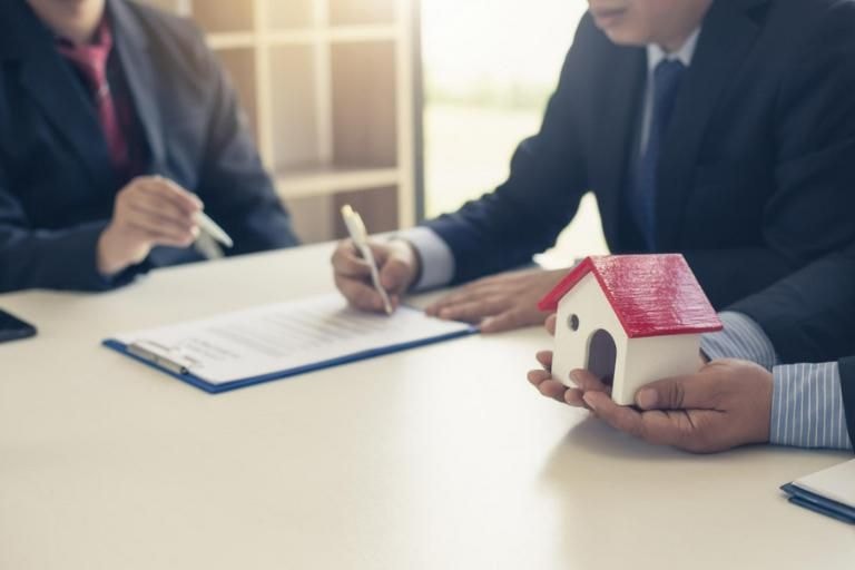 Điều kiện làm Môi giới Bất động sản