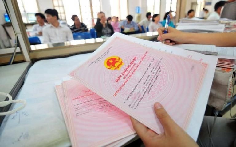 Kinh nghiệm khi mua nhà nát có sổ hồng