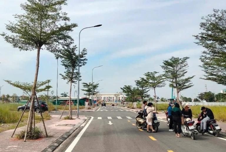Mua bán nhà đất, thổ cư năm 2025