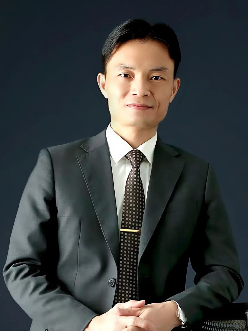 Ông Nông Mạnh Hùng