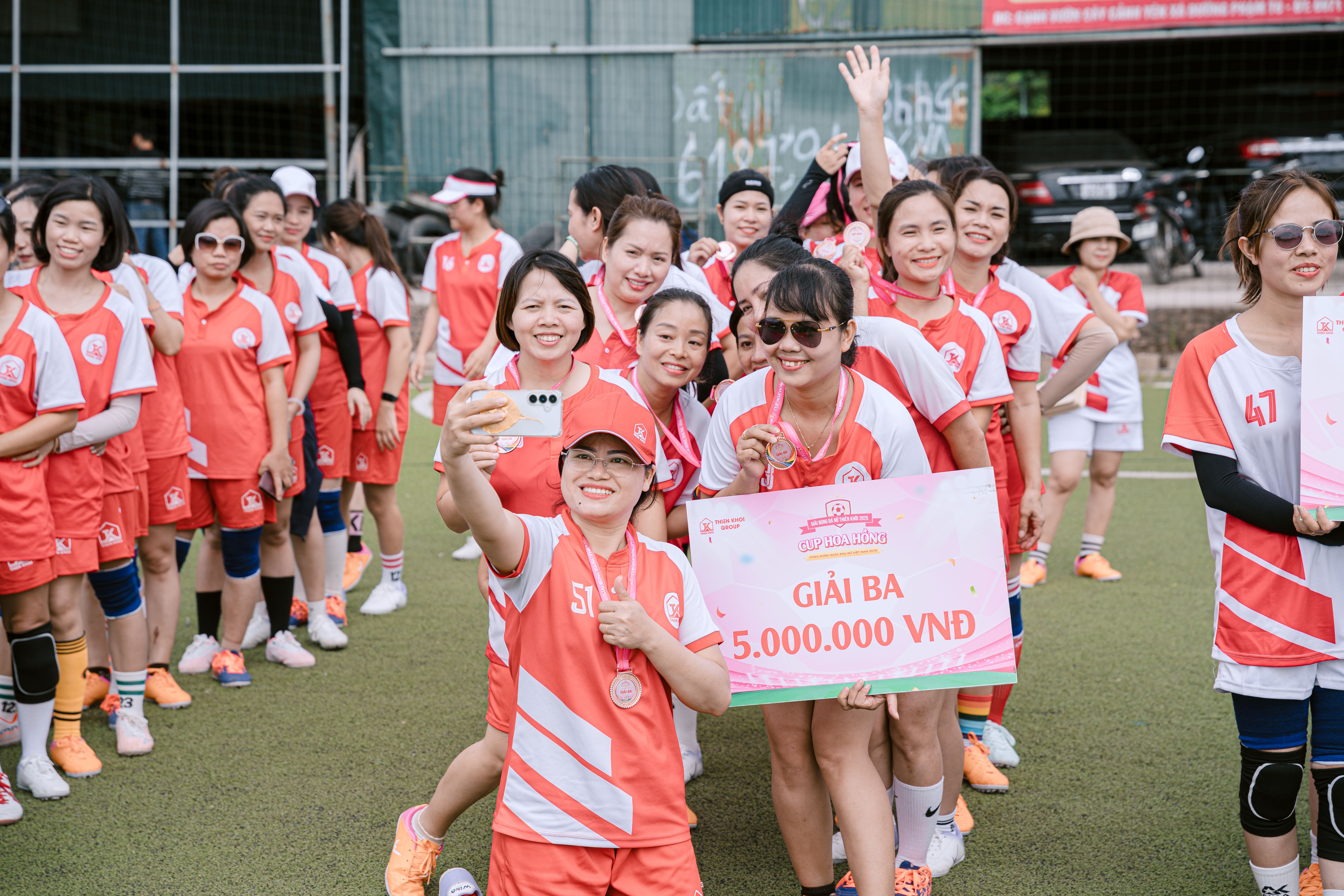 FC Chiến Binh Hồng.jpg