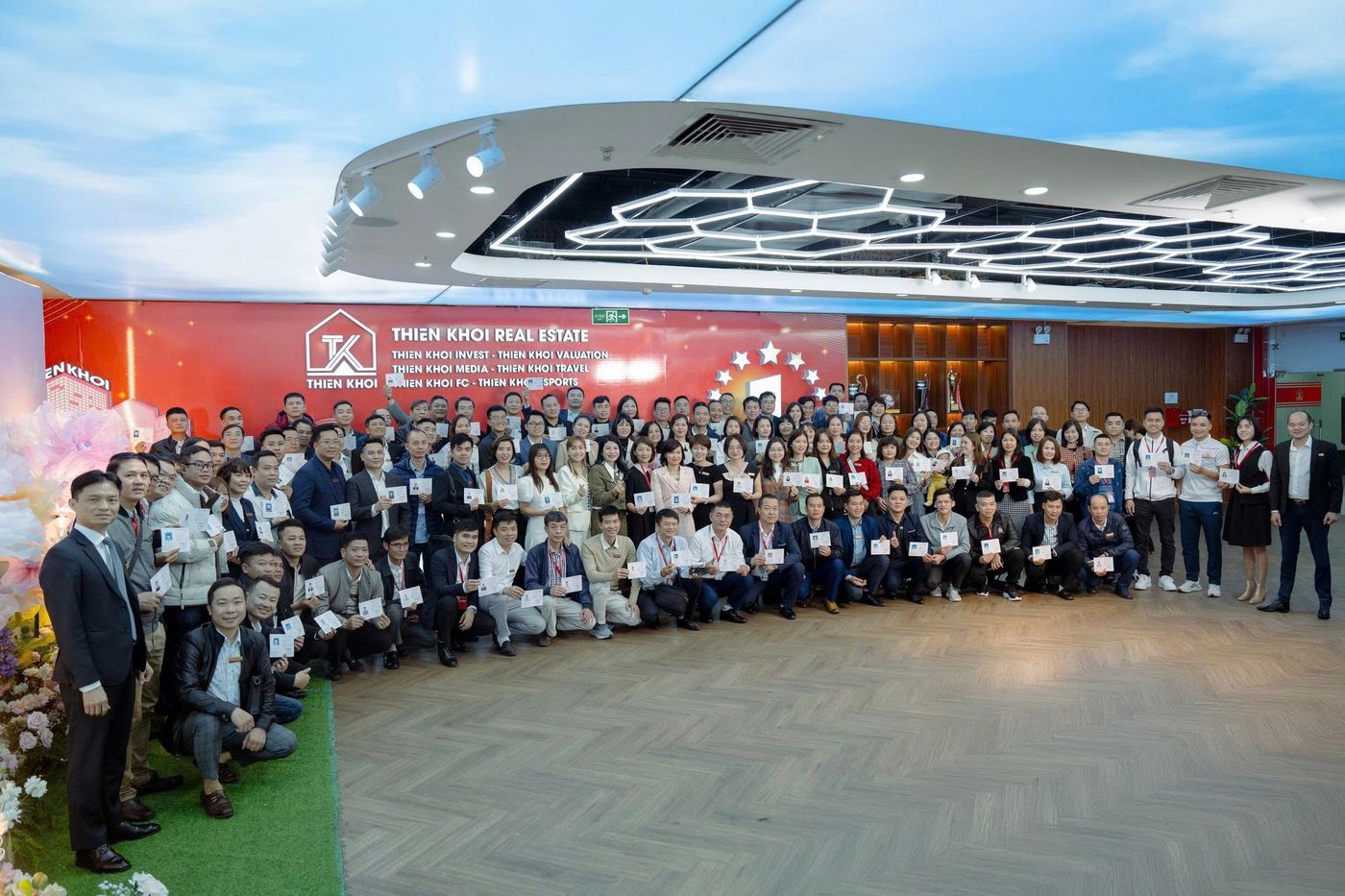 Lễ trao Chứng chỉ Hành nghề Môi giới Bất động sản lần 2 tại trụ sở chính Thiên Khôi Group