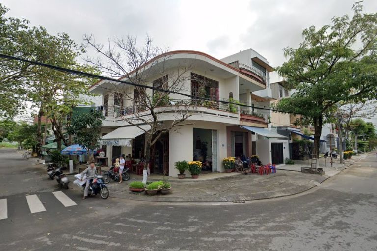 Nhà ngã ba, vị trí dễ nhận diện, thuận tiện kinh doanh buôn bán