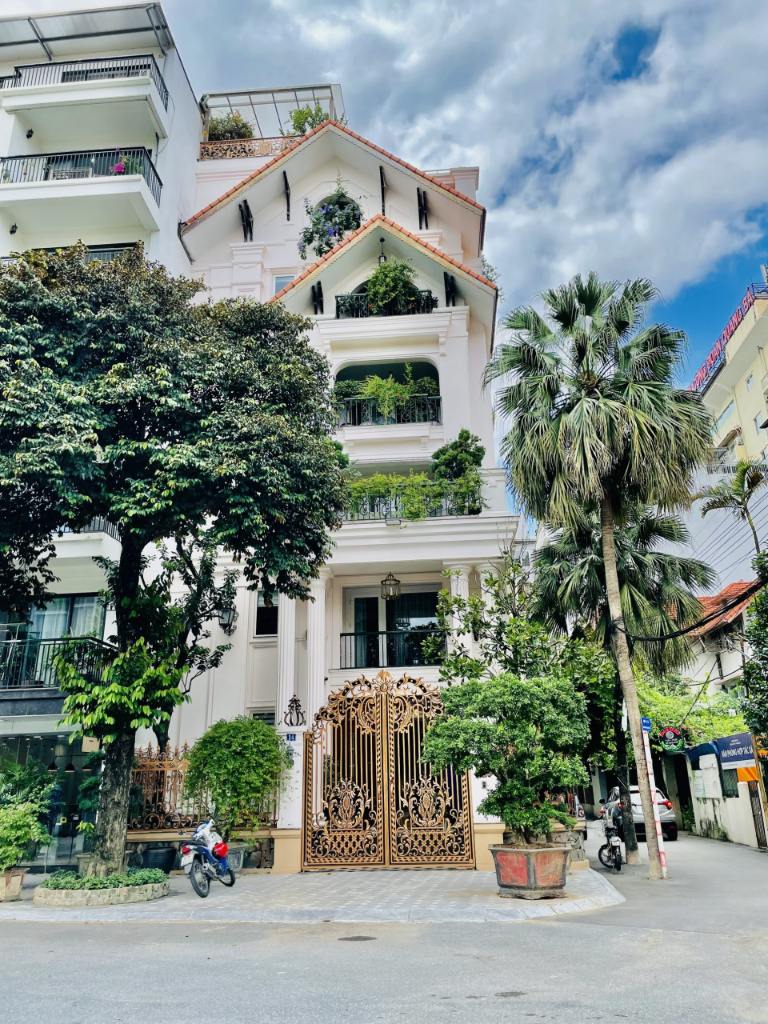 Biệt thự cách tân mặt tiền thoáng tại Vạn Phúc Ba Đình