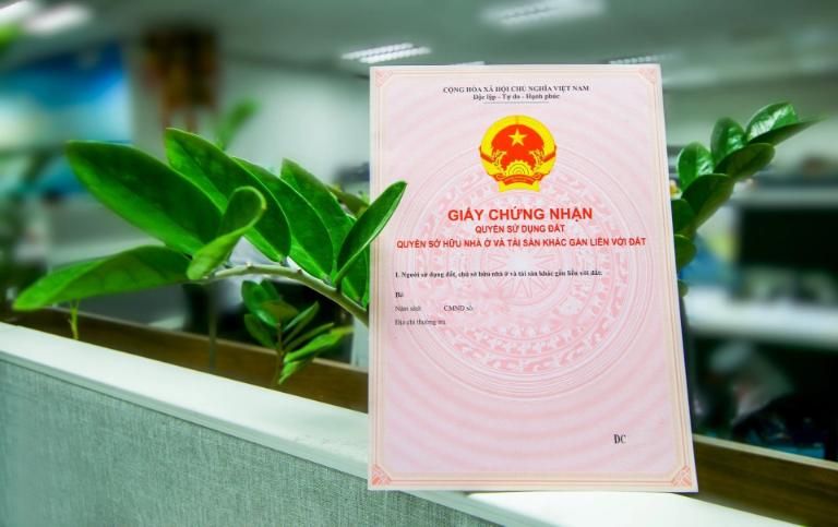 cac-loai-giay-to-can-co-khi-mua-ban-nha-co-so-hong.jpg