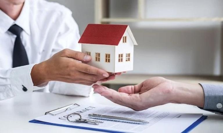  Ưu tiên giờ làm việc ngân hàng hay công chứng để hồ sơ trôi chảy