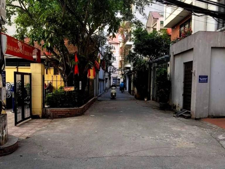 So sánh Bất động sản đường Nguyễn Văn Cừ với các Bất động sản khác