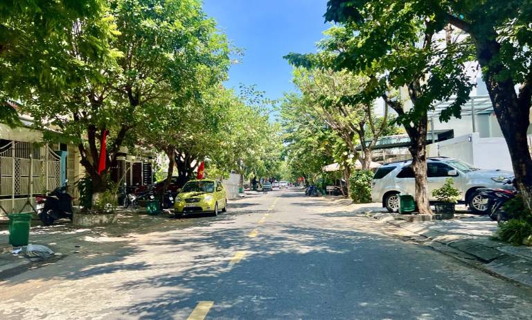 Nhà trong khu đường yên tĩnh phù hợp ở lâu dài