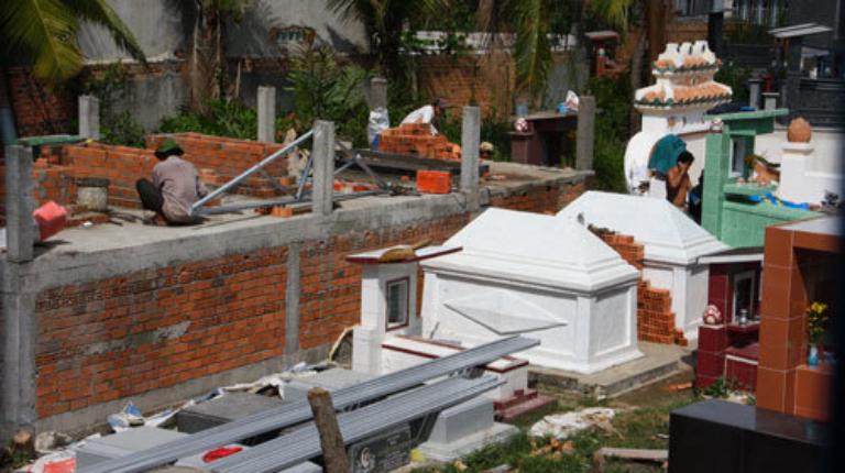 Có nên mua nhà có người chết?