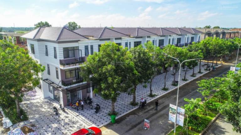 Đánh giá lối đi, giao thông, môi trường xung quanh 