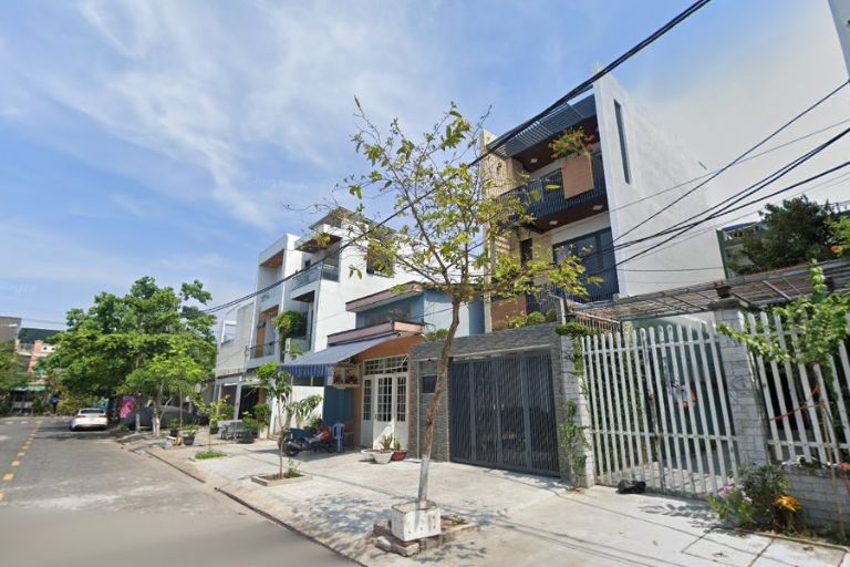 Nhà mặt tiền đường lớn có thể kệt hợp ở và kinh doanh nhỏ