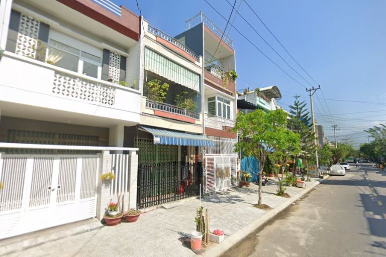 Những ngôi nhà mặt tiền trong khu dân cư ổn định