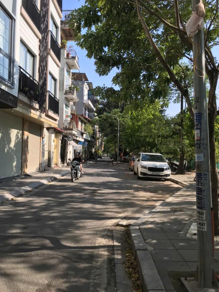 Đường nội khu yên tĩnh tại Yên Hoa, Tây Hồ