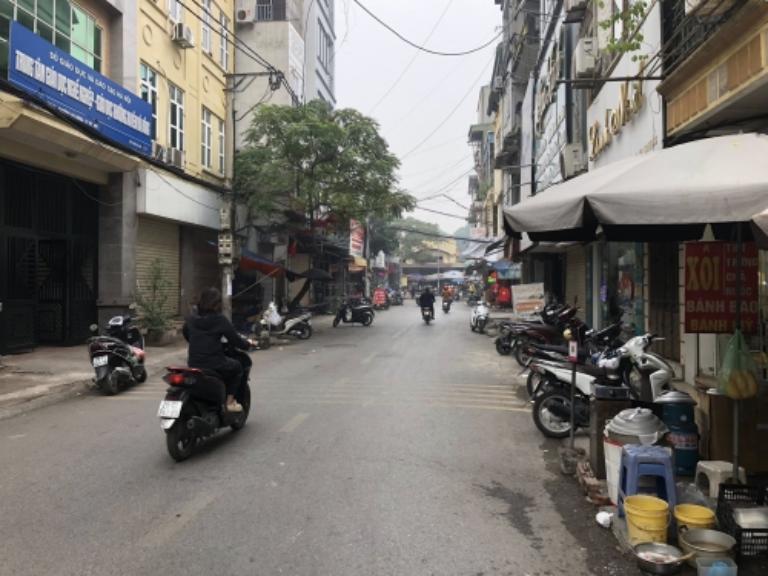 Gần khu vực trung tâm Hà Cầu