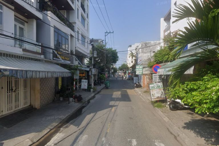 Nhà phố Lê Hữu Trác, vị trí đẹp, gần biển và trung tâm