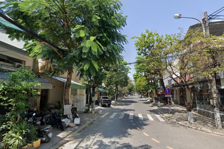 Nhà mặt tiền Nguyễn Phong Sắc, vị trí đẹp, thuận tiện kinh doanh