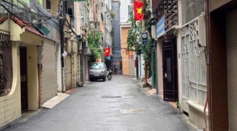 Giá bán nhà ngõ hẻm quận Đống Đa cũ hiện nay