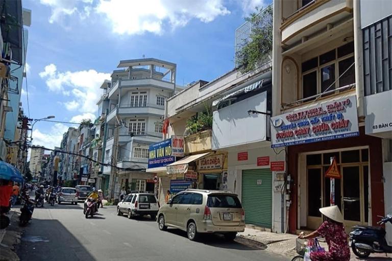 Hàng quán tiện ích nhiều, thương mại hóa cao