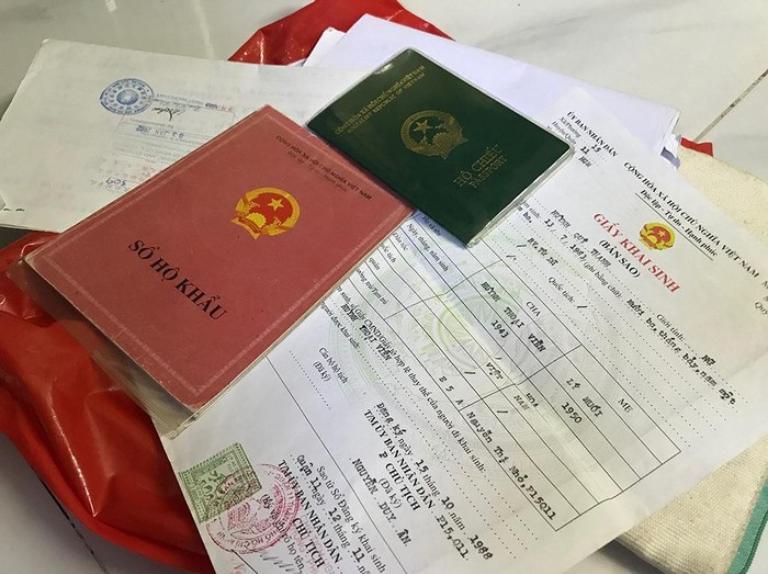 Hồ sơ cần chuẩn bị để làm hộ khẩu sau khi mua nhà