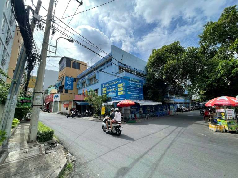 Phường Hòa Hưng gần các trung tâm thương mại