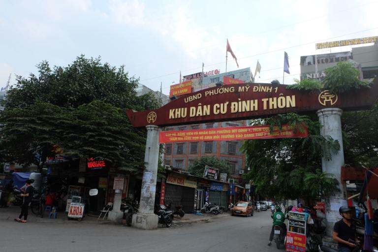 Khu Đình Thôn nhiều người nước ngoài sinh sống và làm việc