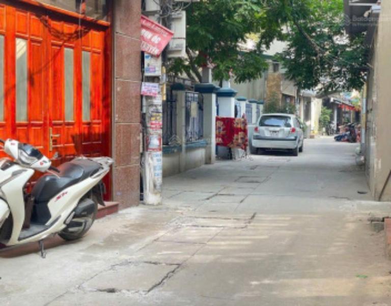 Khu gần bến xe Nước Ngầm