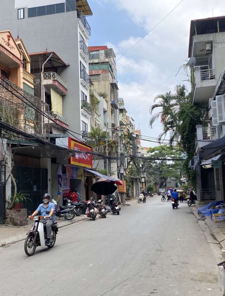  Khu vực dân cư và đường xá xanh sạch đẹp tại Hạ Đình, Thanh Xuân.