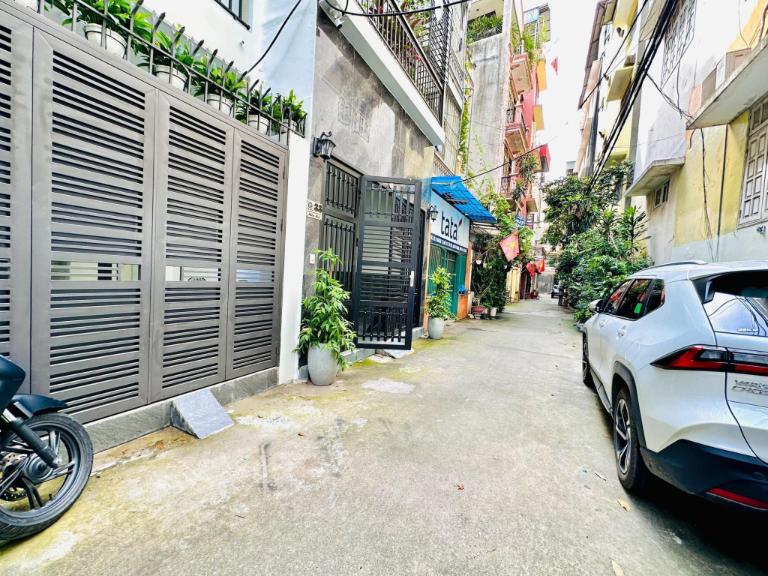 Khu vực sống yên tĩnh, tiện di chuyển vào trung tâm thị xã