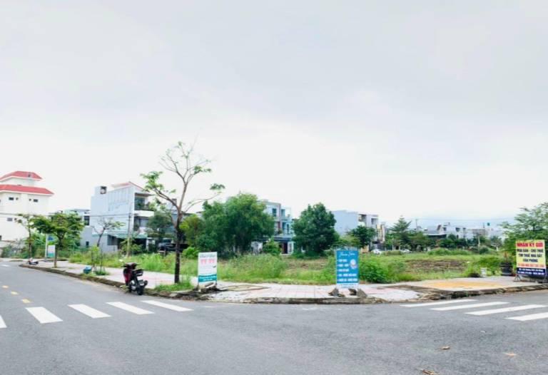 Khu vực kết nối giao thông thuận tiện ra các trục lớn và bãi biển