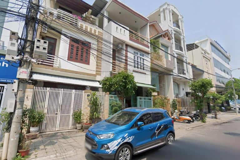 Nhà mặt tiền 2 đến 3 tầng thích hợp sinh sống và kinh doanh