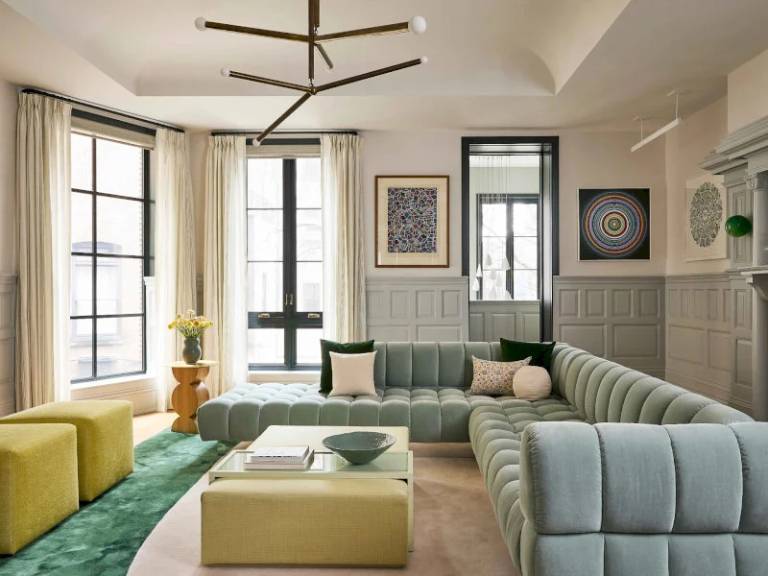 Dùng những tông màu trung tính hoặc nhẹ nhàng giảm xung khắc