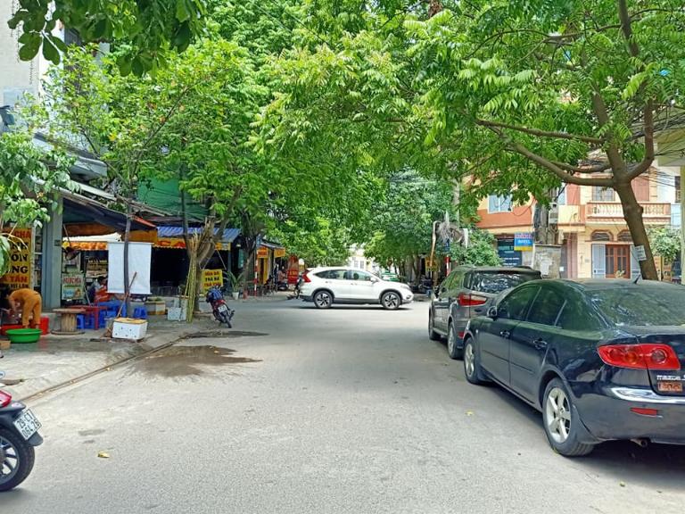 Nên cân nhắc gì khi mua nhà Yên Phúc