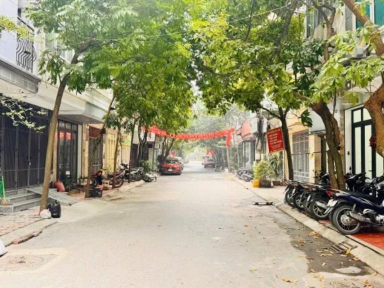 Ngõ 162 oto vào được, dễ sinh hoạt