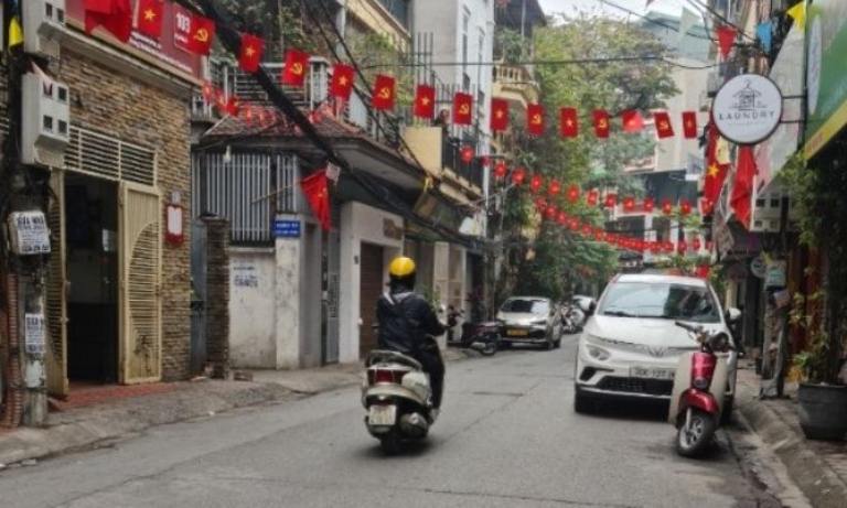 Ngõ ô tô tại Núi Trúc, khu dân trí cao và an ninh tốt