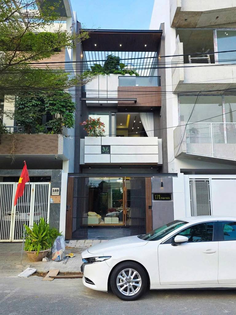 Kiểm tra địa thực và môi trường xung quanh ngôi nhà