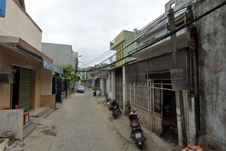 Nhà kiệt ô tô vào tận nơi thuận tiện, khu dân cư văn minh, an ninh tốt