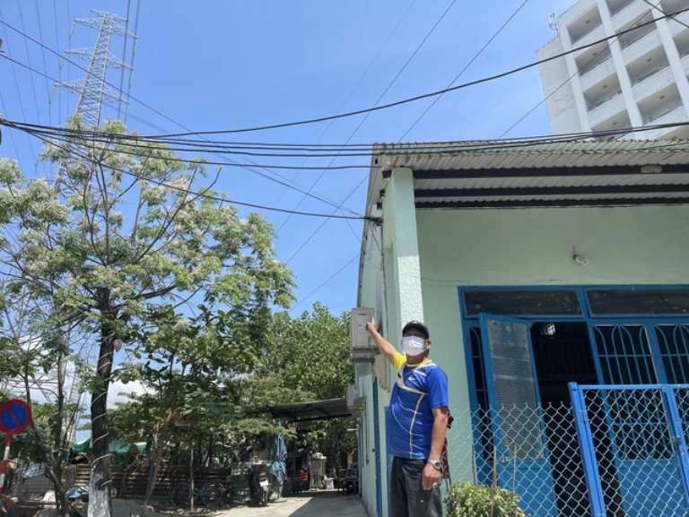 nha-gan-duong-dien-cao-the-gay-bat-an-cho-nguoi-dan-1.jpg
