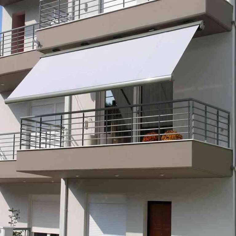 Thiết kế ban công nhà vào sâu kết hợp sử dụng hiên làm giảm nhiệt độ vào nhà