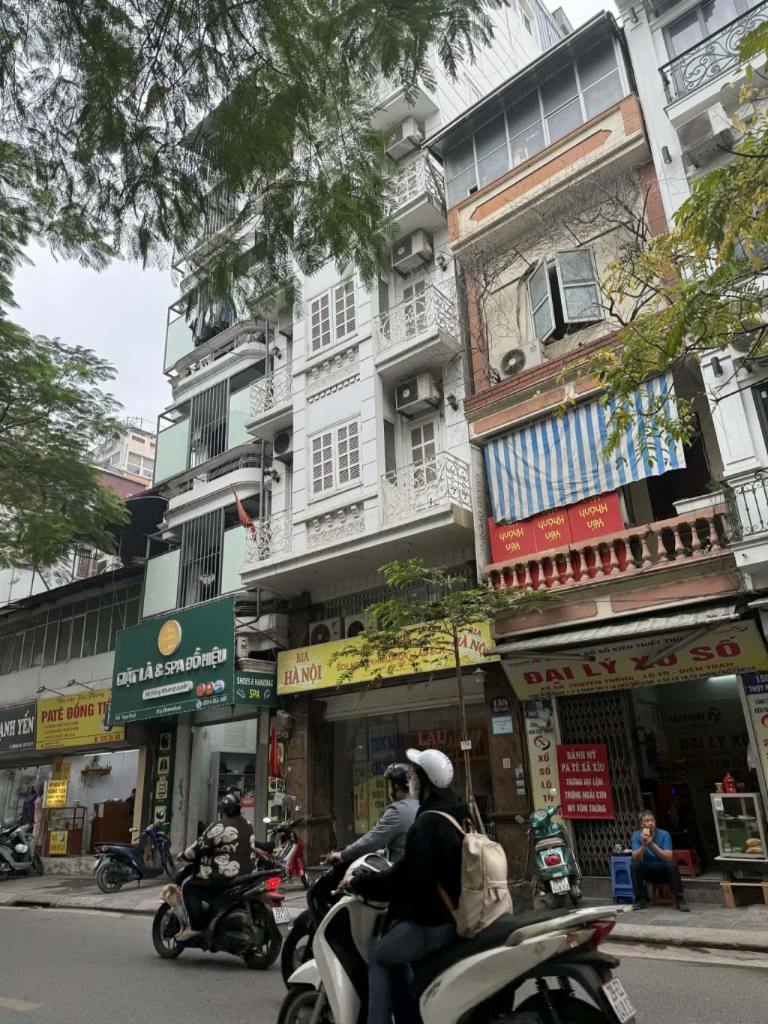 Nhà mặt phố 2 tầng Thụy Khê, Tây Hồ kết hợp kinh doanh và ở