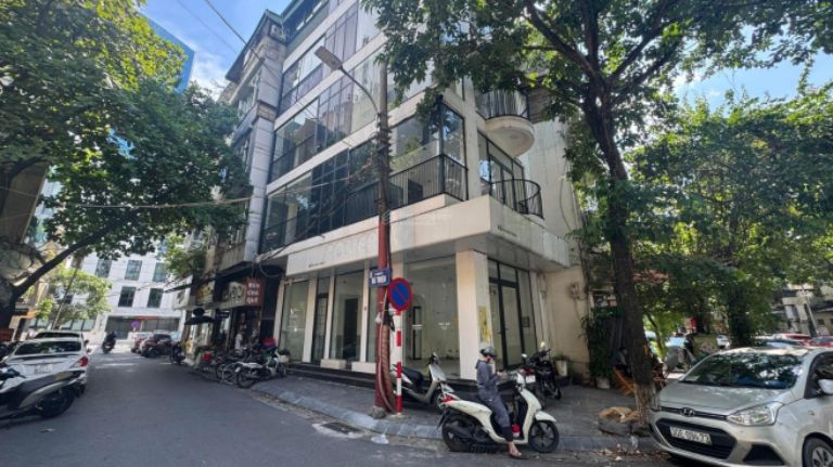 Nhà mặt phố đường Lê Văn Lương