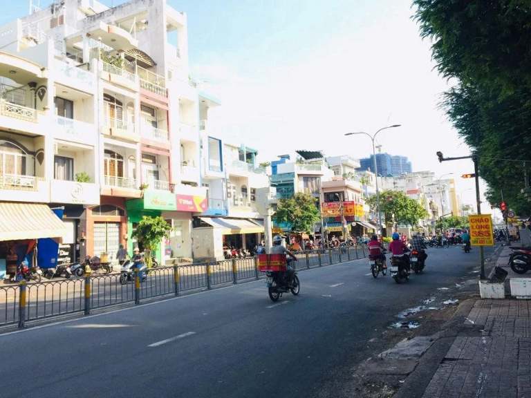 Nhà phường Minh Phụng thành phố Hồ Chí Minh