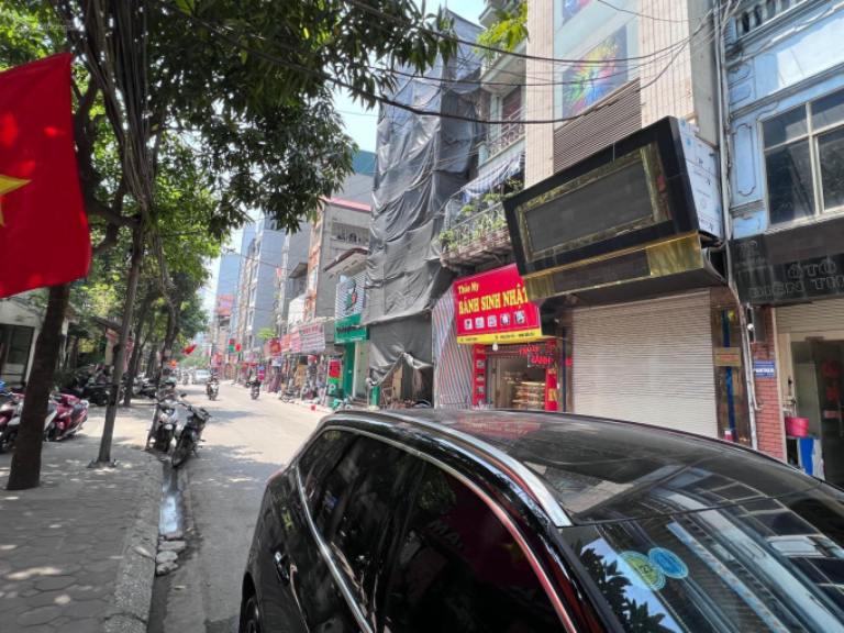 Nhà mặt phố đường Mỹ Đình dân cư đông, sinh sống lâu đời