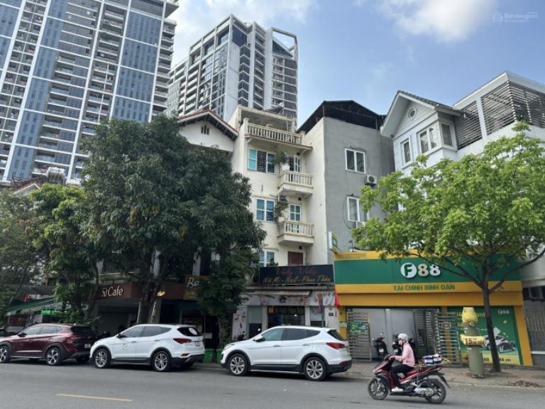 Nhà mặt phố đường Nguyễn Văn Lộc