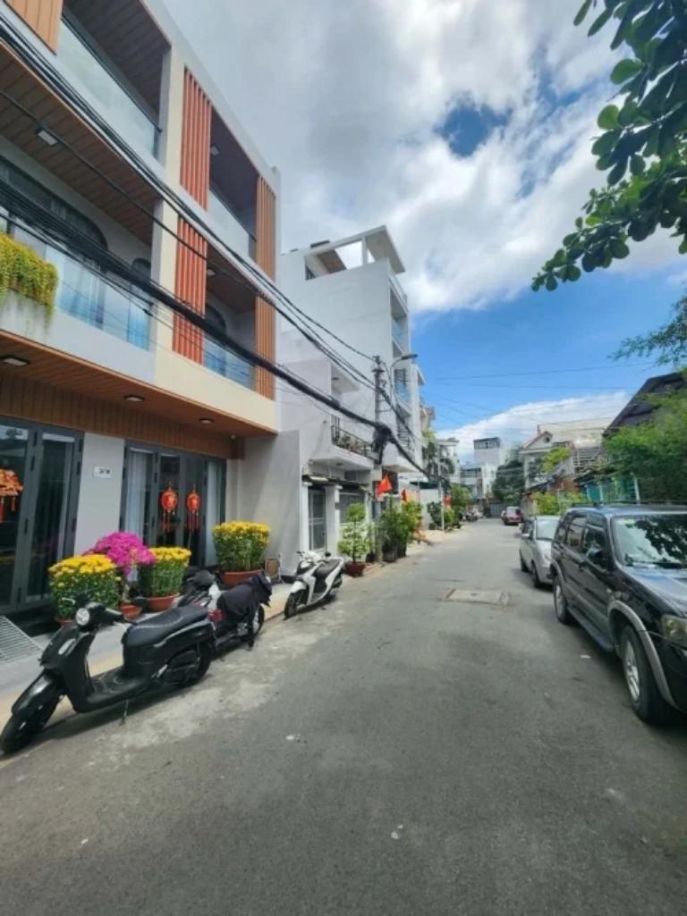 Nhà mặt phố hiện đại tại quận 7 thành phố Hồ Chí Minh