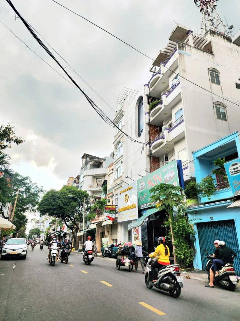 Nhà mặt phố Tân Phước phường Diên Hồng kinh doanh dịch vụ