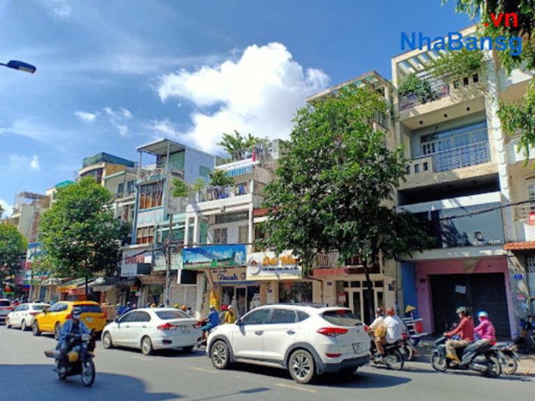 Nhà mặt phố nổi bật về thương mại dịch vụ tại Ông Ích Khiêm 