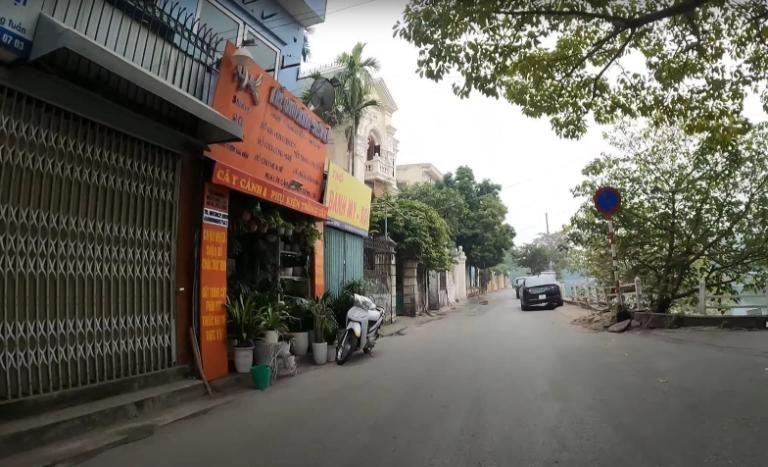 nha-mat-pho-tai-bo-de-long-bien.jpg