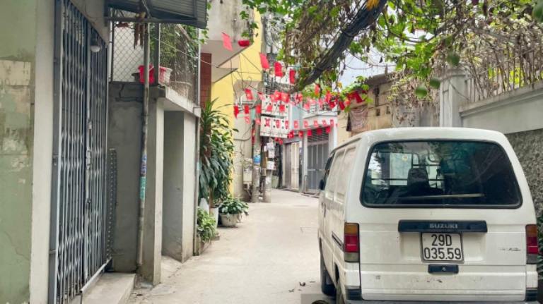 Ngõ 166 Nhân Hòa dân cư thấp, yên tĩnh