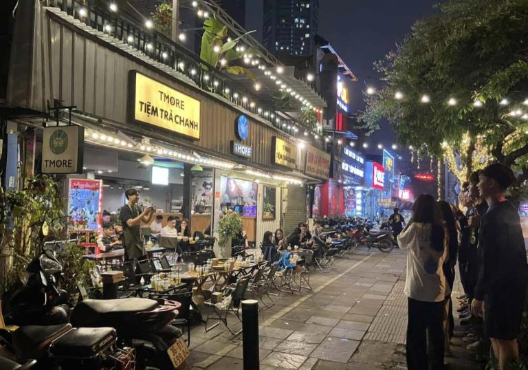 Nhà ngõ đường Nguyễn Khánh Toàn - Khu giao thương sầm uất